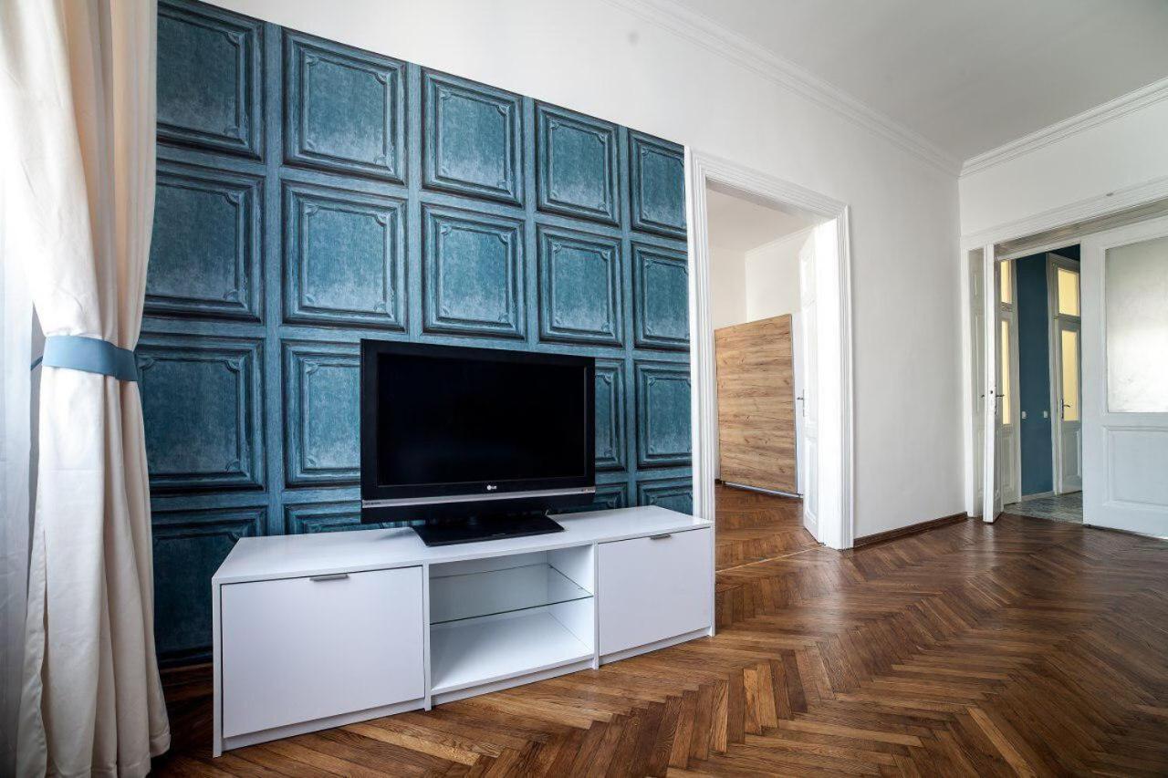 Apartament On Kulisha Street Λβιβ Εξωτερικό φωτογραφία